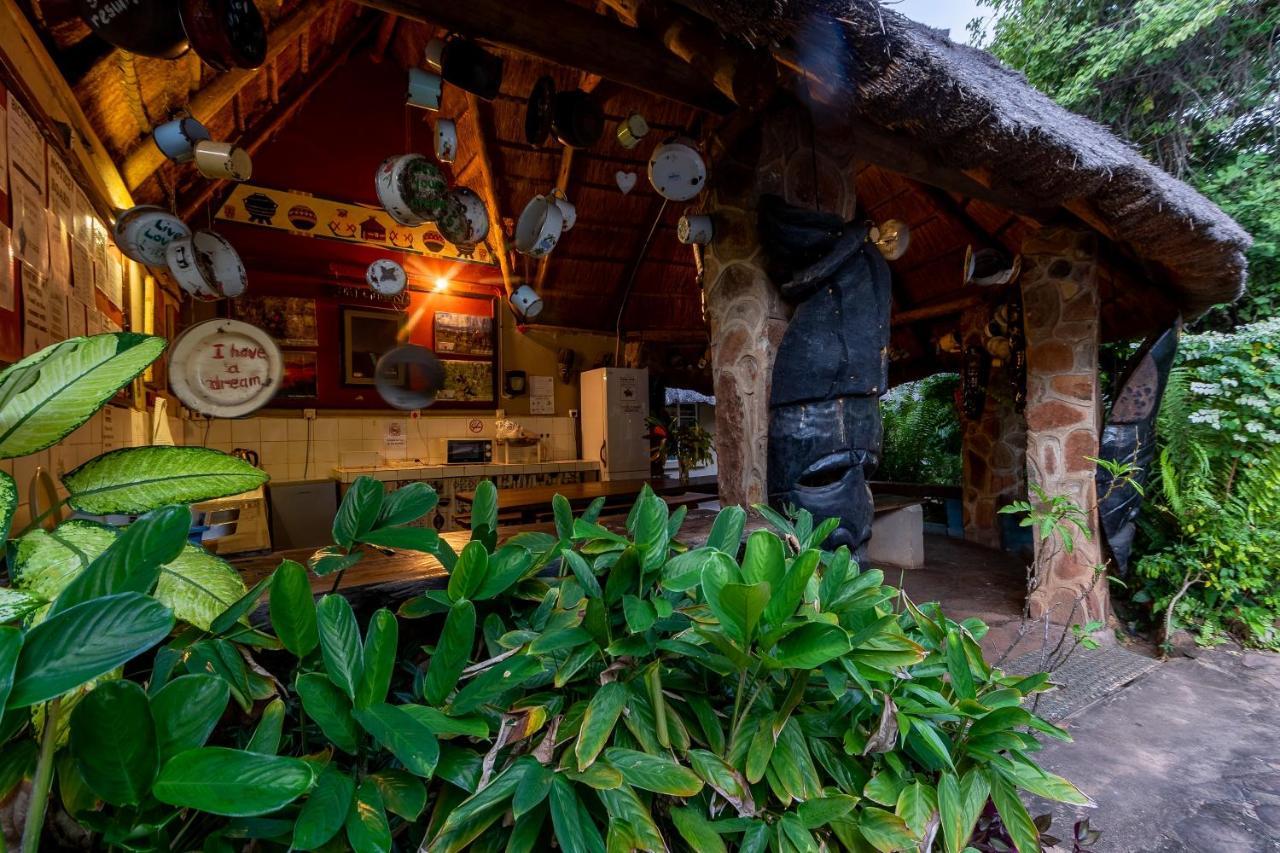 Victoria Falls Backpackers Lodge- Camp Sites Luaran gambar